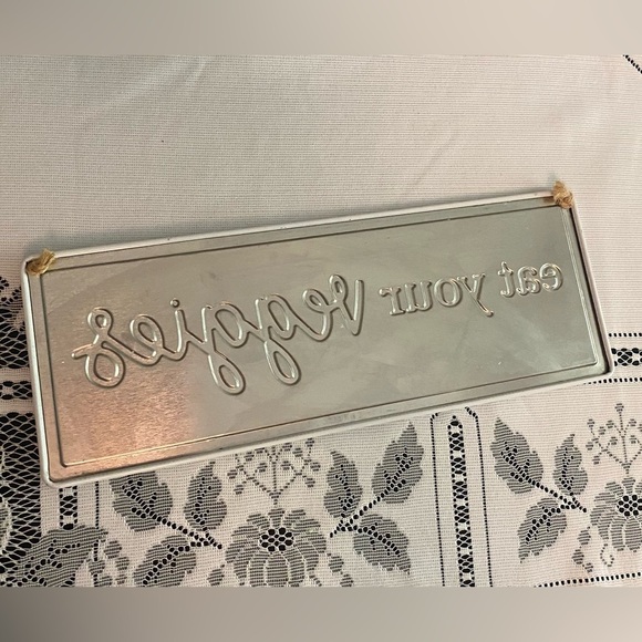 *EUC* Eat Your Veggies Galvanized Home Decor Wall Art Decor - Picture 4 of 4